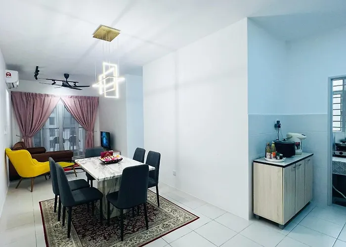 Cozy 3 Rooms , Klcc View , 100 Mbps Wifi , Netflix By Noon\'S Homestay