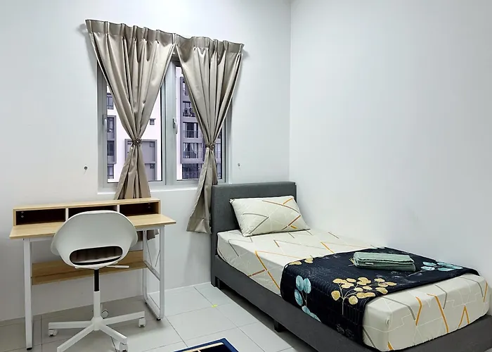 Cozy 3 Rooms , Klcc View , 100 Mbps Wifi , Netflix By Noon\'S Homestay