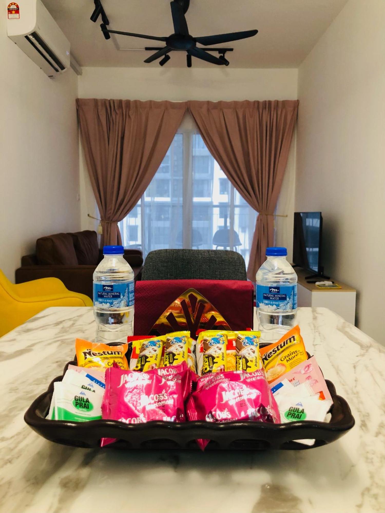 Cozy 3 , Klcc View , 100 Mbps Wifi , Netflix By Noon's