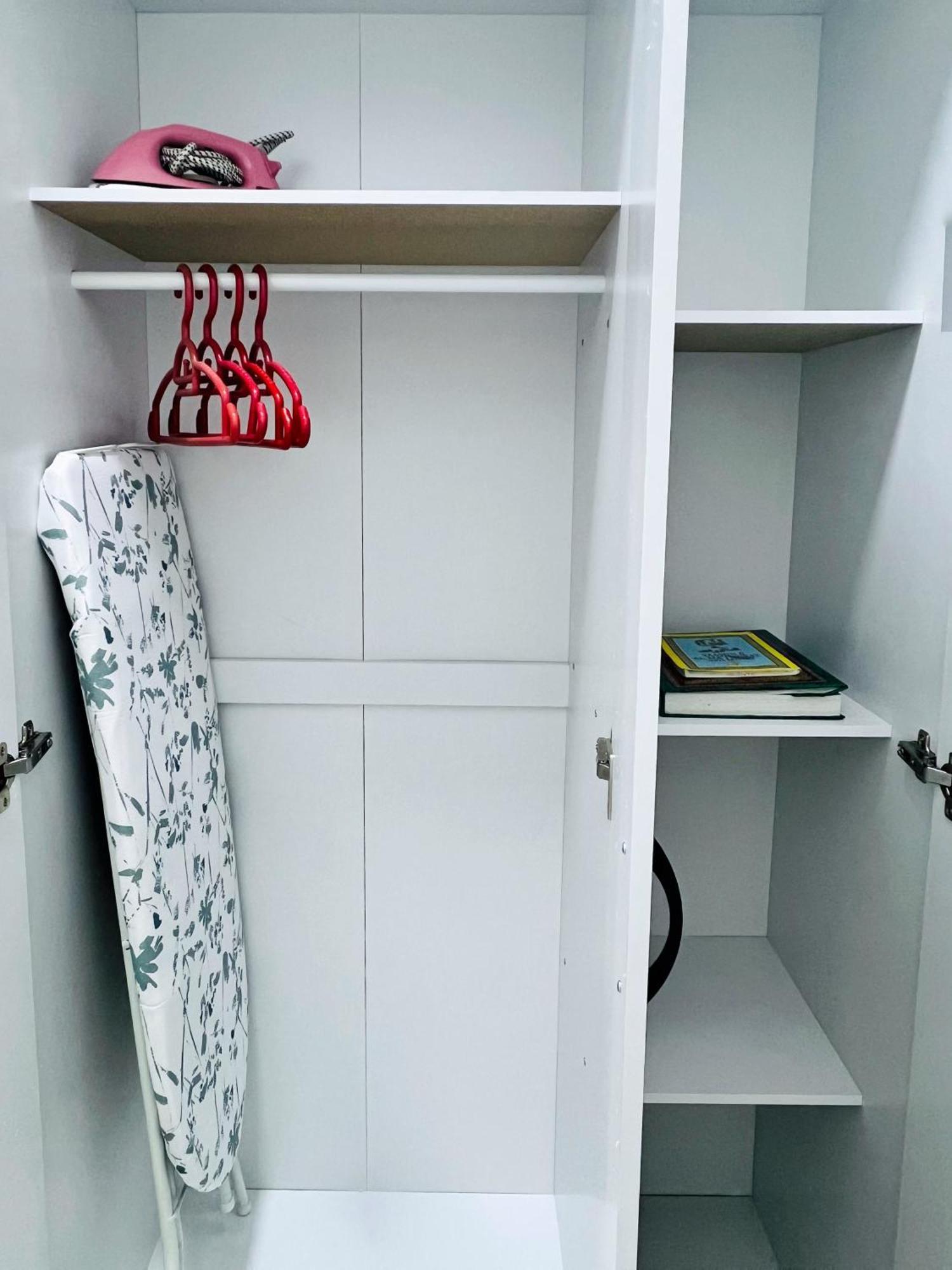 Apartment Cozy 3 , Klcc View , 100 Mbps Wifi , Netflix By Noon's